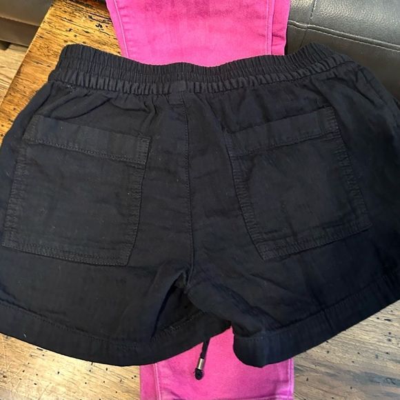 Old navy cargo shorts new without tags black XS - Picture 3 of 4